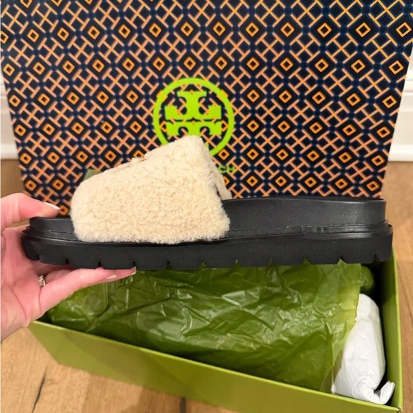 Tory Burch Everly Anatomic Lug Sandals Moccasin Curly Buttermilk Black Size 7 - Picture 5 of 8